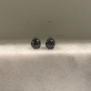 Kendra Scott earring